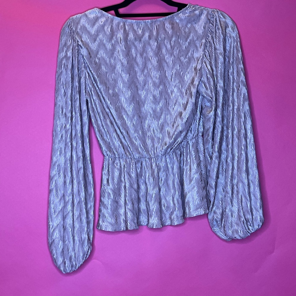 Pink blouse - Picture 2 of 5